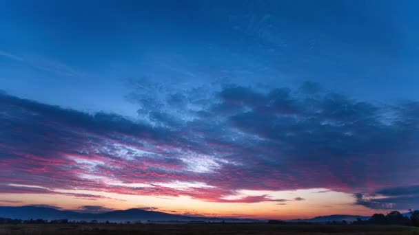 Coucher Soleil Majestueux Lever Soleil Avec Des Nuages Des Montagnes — Video