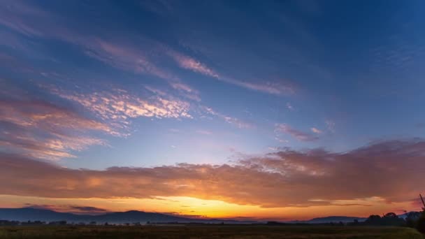 Time Lapse Maestoso Tramonto Alba Paesaggio Con Nuvole Montagne Cielo — Video Stock