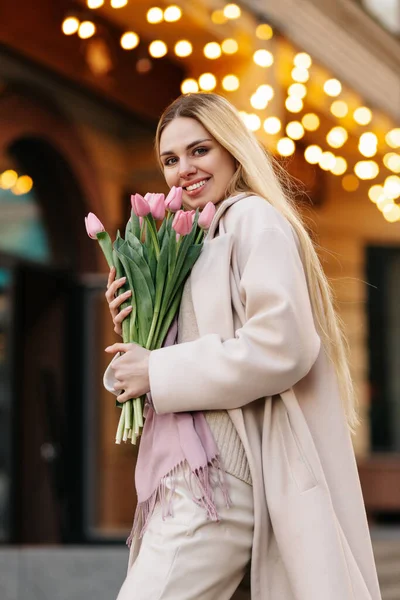 Beautiful Girl Bouquet Pink Tulips — Stock Photo, Image