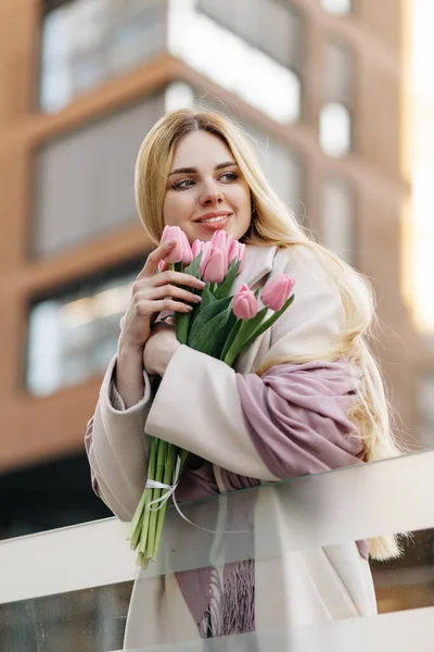 Beautiful Girl Bouquet Pink Tulips — Stock Photo, Image