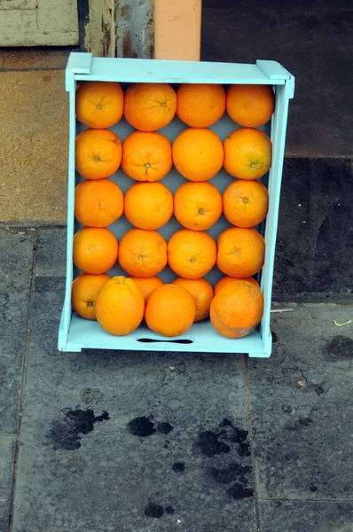 Összetétele Friss Narancs Mezőben Jogdíjmentes Stock Képek