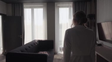 Modern bir gelinin düğün sabahı