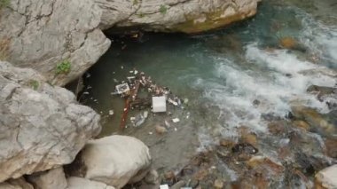 Plastik atık ve çöp ile doğal su kirliliği