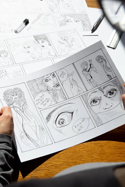 Artista Disegna Uno Storyboard Disegno Mano Uno Sketch Fumetti — Foto Stock