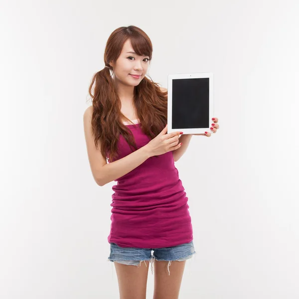 Woman holding tablet computer — Stock Photo, Image