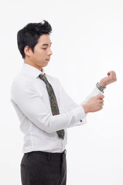 Młody azjatycki biznes człowiek gotowy iść do pracy. — Zdjęcie stockowe