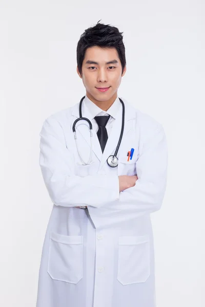 Молодой врач из Азии — стоковое фото