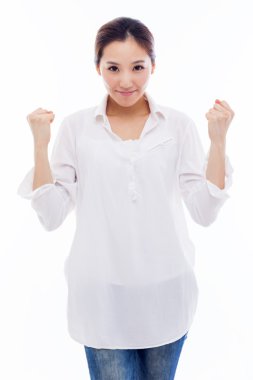 Genç Asyalı kadın gösteren yumruk