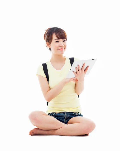 Vrouw met tabletcomputer — Stockfoto