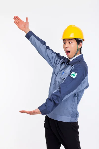 Junge asiatische Ingenieur zeigen etwas. — Stockfoto