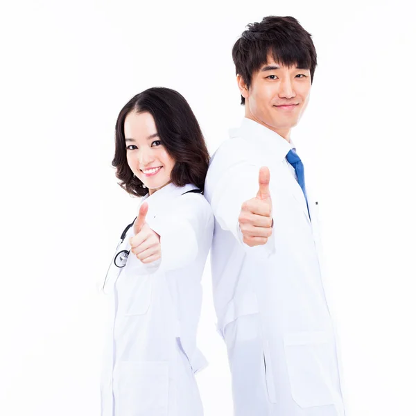 Junge asiatische Ärzte — Stockfoto