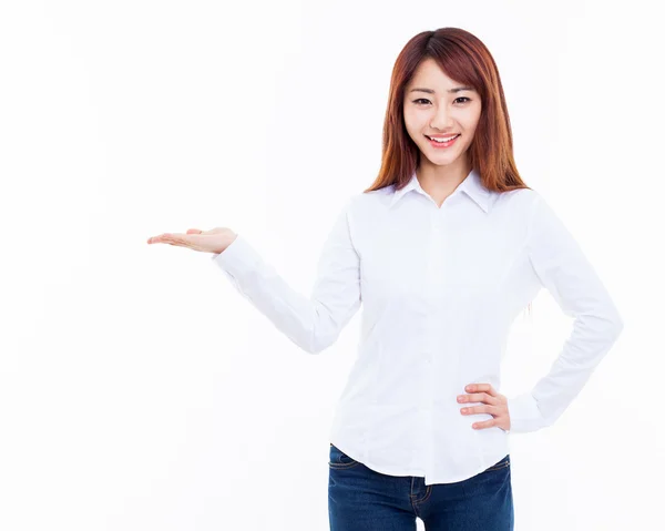 Mujer asiática presente algo . Imagen De Stock