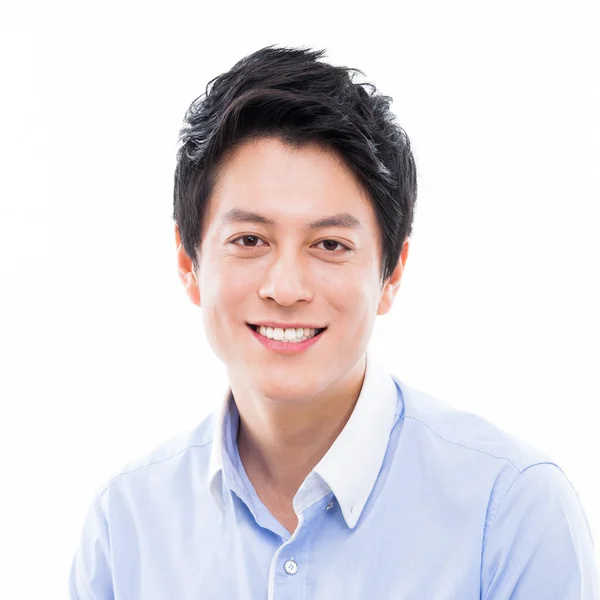 Genç Asyalı adam yakın çekim.