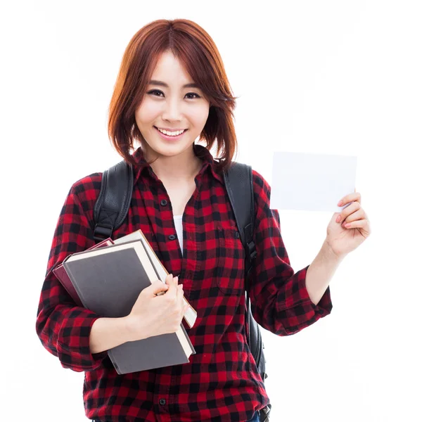 Giovane studente asiatico mostrando una carta — Foto Stock