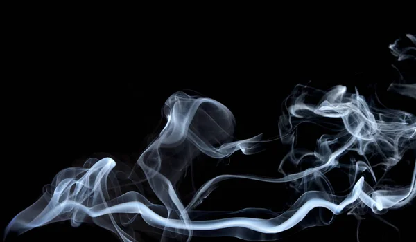 Plumas Torcidas Fumaça Movimento Fumaça Fundo Preto Linhas Fumo Abstratas — Fotografia de Stock