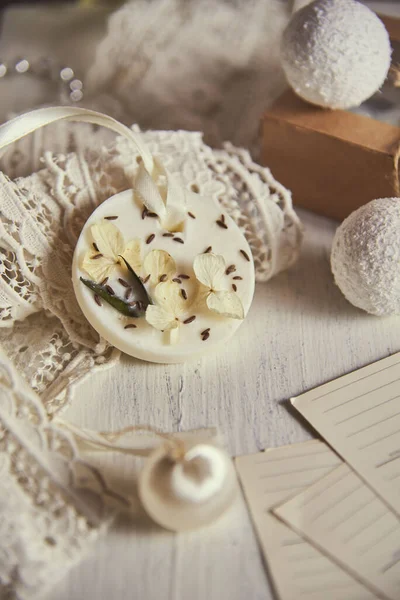 Aroma kesesi. Ev dekorasyonu el yapımı bir tekniktir. Ağdadan yapılmış eko dekor. 