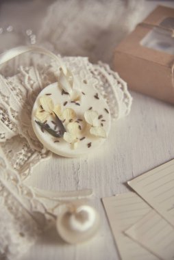 Aroma kesesi. Ev dekorasyonu el yapımı bir tekniktir. Ağdadan yapılmış eko dekor. 