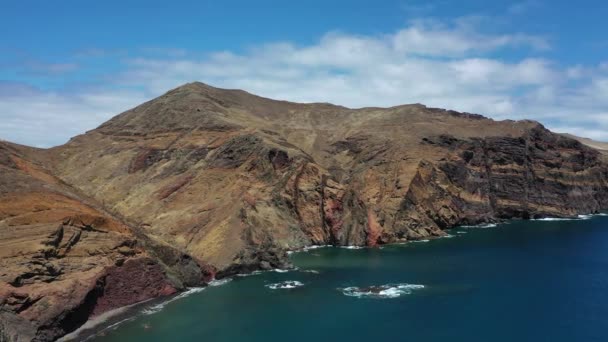 Portugal. Paisagem da ilha da Madeira retirada do zangão. — Vídeo de Stock