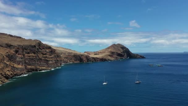 Portogallo. Paesaggio dell'isola di Madeira tratto dal drone. — Video Stock