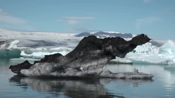 Islandia. Icebergs en un lago glacial — Vídeos de Stock