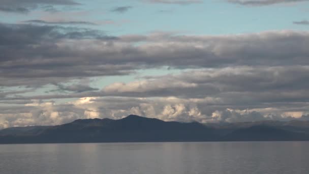 Chile. Landskap på Glacier Avenue, Kryssningsfartyg Explorers of Patagonia, Chilenska fjordar, Sydamerika. — Stockvideo