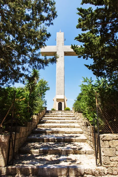 Μεγάλο σταυρό πάνω στο λόφο της Φιλερήμου, Ρόδος — Φωτογραφία Αρχείου