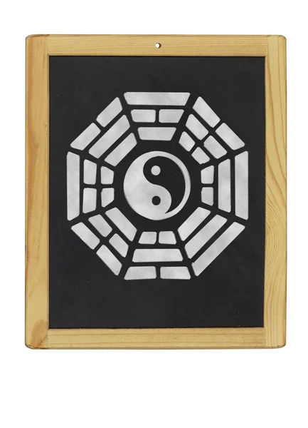 Símbolo de Bagua em um quadro-negro — Fotografia de Stock