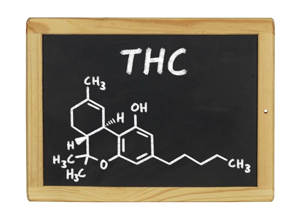 Formule chimique de THC sur un tableau noir — Photo