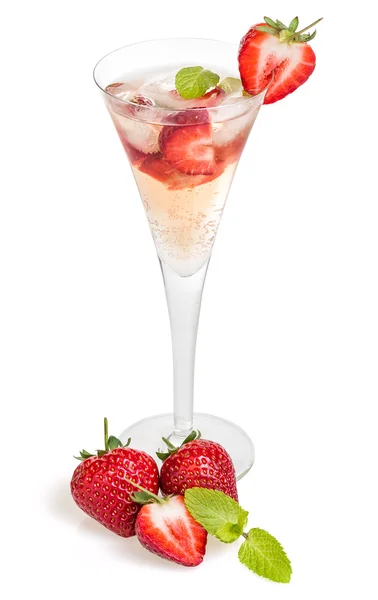 Drink with strawberries and mint in a champagne flute — Stock Photo, Image