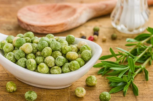 Bowl with green peas — Stock Photo, Image