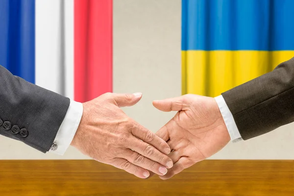 Representatives France Ukraine Shake Hands — Stock Photo, Image