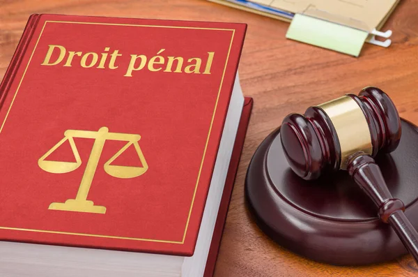 Libro Leyes Con Martillo Derecho Penal Francés Droit Penal — Foto de Stock