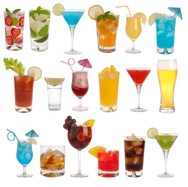 Drankjes, cocktails en bier geïsoleerd op witte achtergrond — Stockfoto