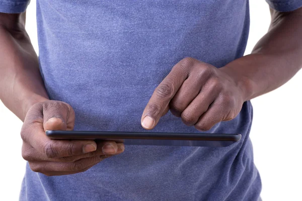 Hombre usando tableta — Foto de Stock