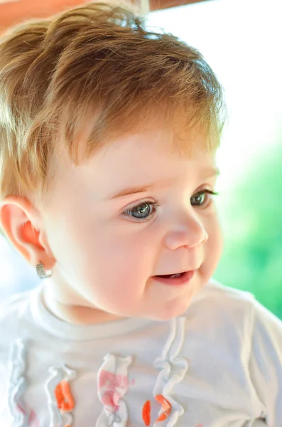 Blauwe eyed babymeisje — Stockfoto