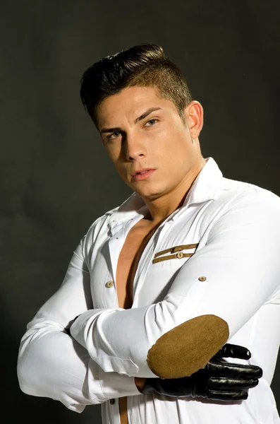 Genç bir adamın portresi