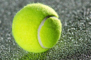 Tenis topu