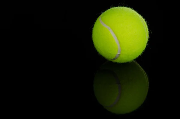 Bir tenis topu — Stok fotoğraf