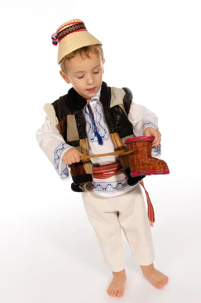 Портрет красивого ребенка в традиционном народном костюме — стоковое фото