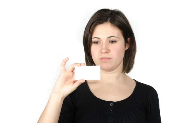 ビジネス カードを示す若い女性の肖像画 — ストック写真