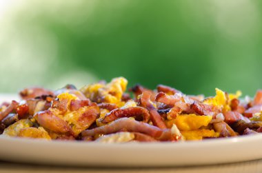 yumurta ve pastırma