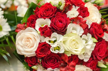 Düğün çiçek aranjmanı