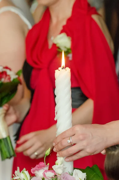 Weeding candle with floral arrangement — Stock Photo, Image
