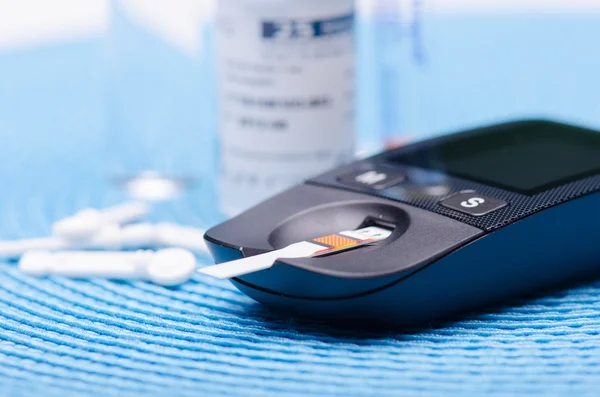 Blood glucose meter — Stock Photo, Image