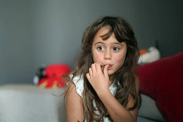 Young Girl Years Old Serious Face — Stock Photo, Image