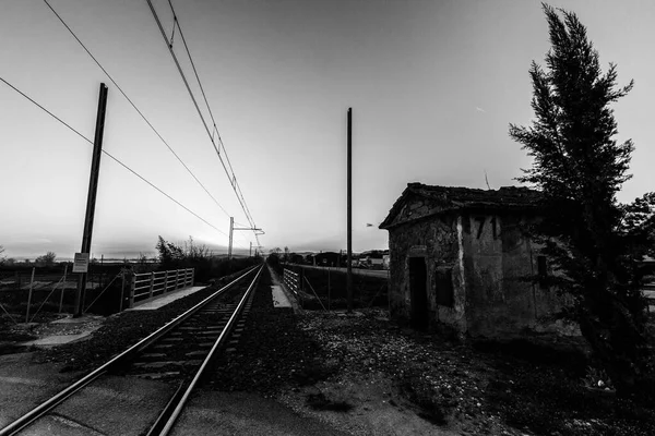 Perspektiva pohledu na železnici za soumraku — Stock fotografie