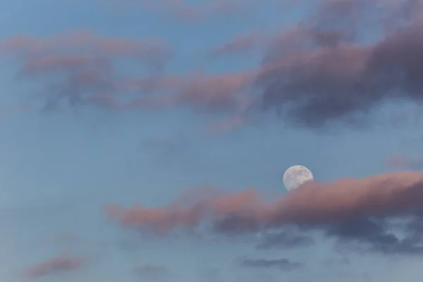 Luna Llena Medio Nubes — Foto de Stock