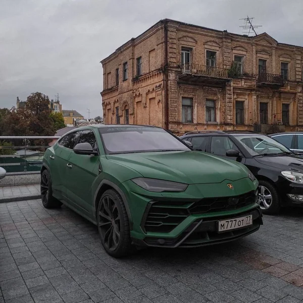 Ukrayna Yeşil Lamborghini Urus Akordu — Stok fotoğraf