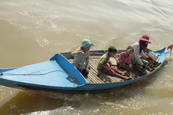 Jezioro tonle sap w Kambodży. — Zdjęcie stockowe