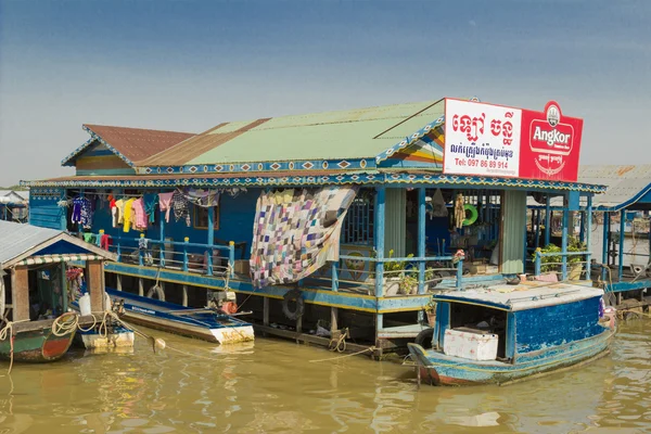 Kamboçya tonle sap Gölü.